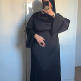 ROBE SATINÉE DRAPÉE [NOIRE]