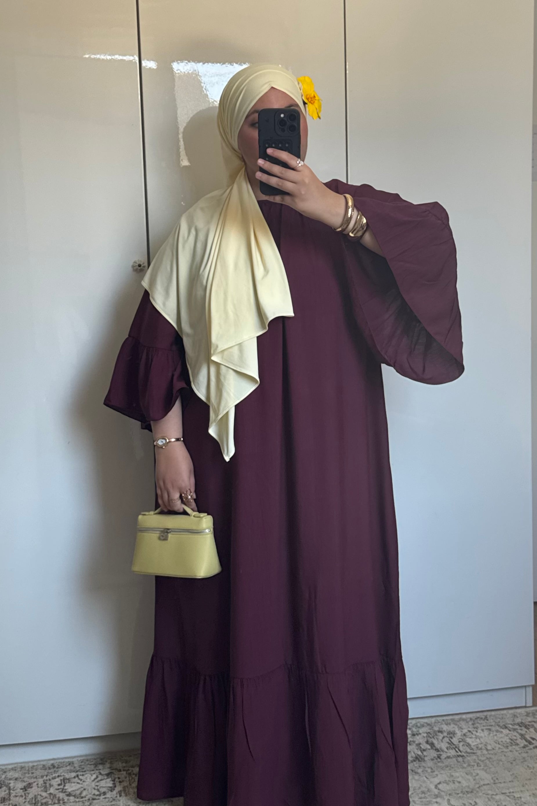 ROBE À VOLANT [BORDEAUX]